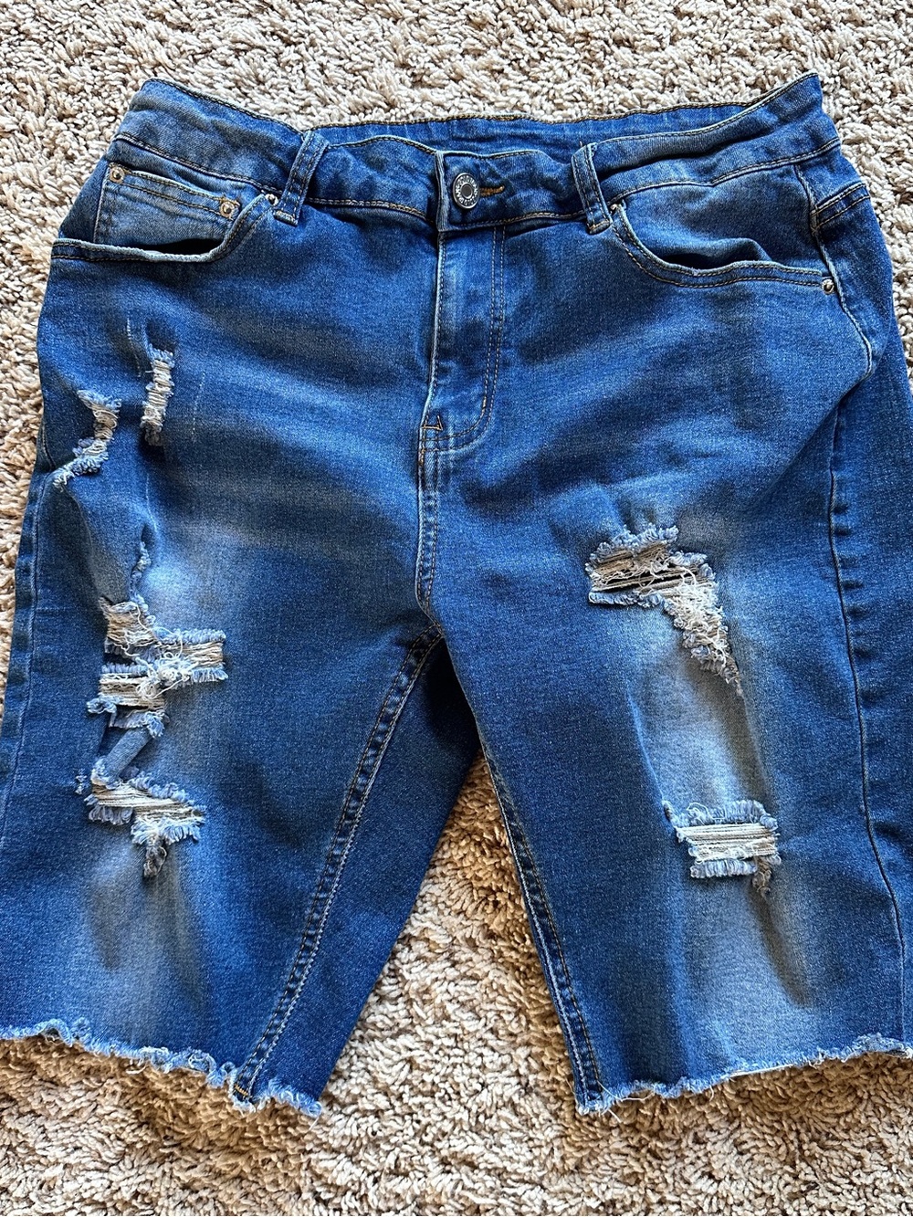 Dreams Gold Distressed Bermuda Jean Shorts Women’s Large Stretch Raw Hem